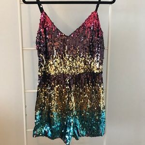 Festive romper shorts never worn